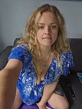 Bridgette03 online show from June 12, 12:09 am