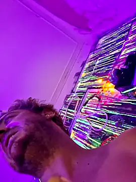 Snapshot of 3615-ULLA chatting on October 28, 8:55 pm 3615-ULLA online show from October 28, 8:55 pm