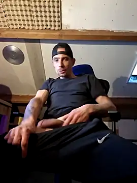 Snapshot of kompiee chatting on December 5, 7:28 am kompiee online show from December 5, 7:28 am