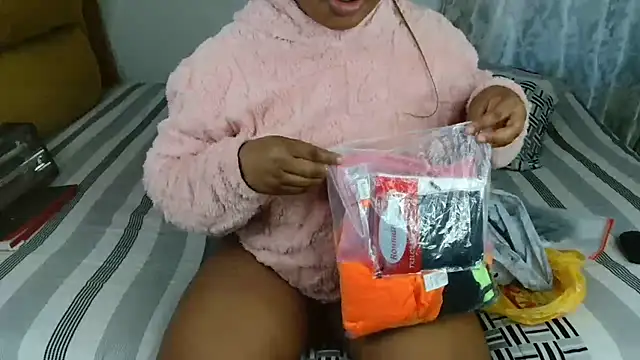 SexxyAddiict online show from June 13, 7:28 am