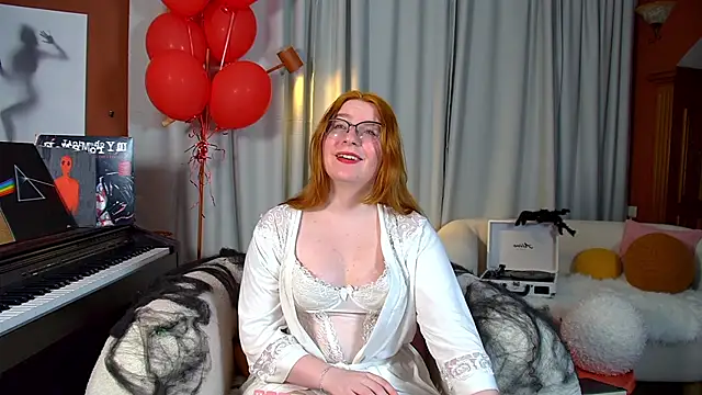 AliceAllisons online show from October 24, 6:37 pm