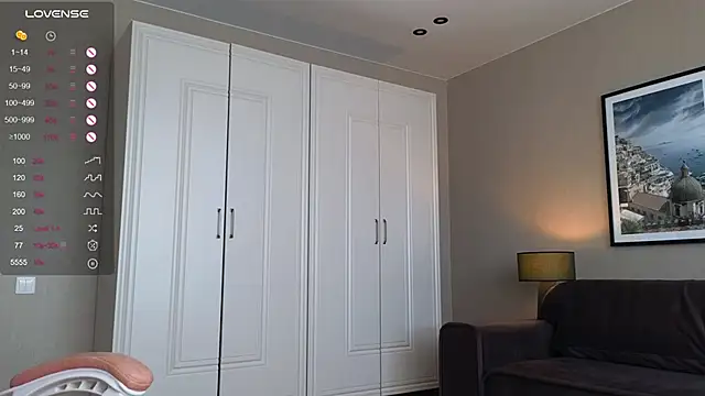brightrays    online show from June 7, 1:43 am