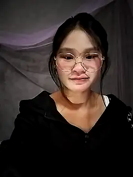 Snapshot of saronla_03 chatting on November 29, 6:00 pm saronla 03 online show from November 29, 6:00 pm