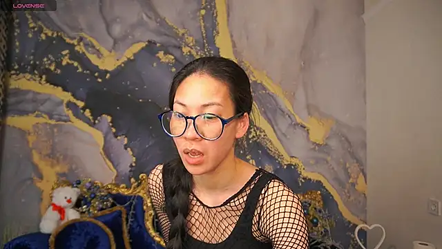 Yen Star online show from March 13, 7:20 pm