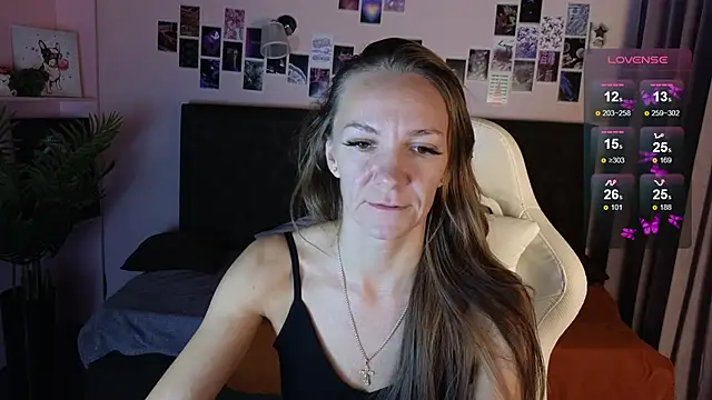 Snapshot of Jesica_mooon chatting on October 9, 1:25 am Jesica mooon online show from October 9, 1:25 am