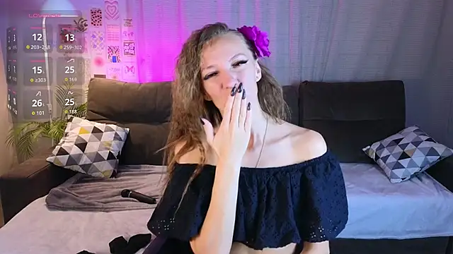 Snapshot of Jesica_mooon chatting on October 18, 1:30 am Jesica mooon online show from October 18, 1:30 am
