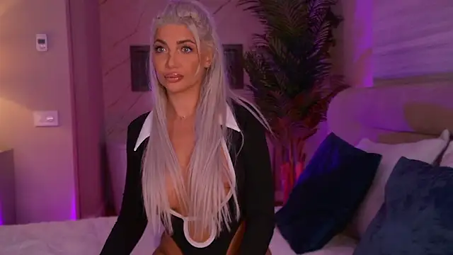 ElsaSinn online show from September 13, 3:17 am