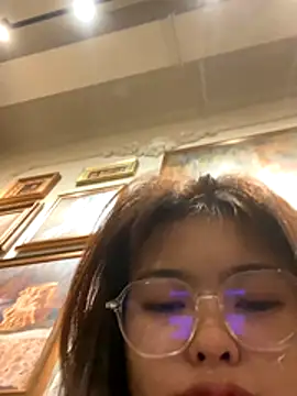 Snapshot of __BabyShowPublic__ chatting on October 27, 1:15 pm BabyShowPublic online show from October 27, 1:15 pm