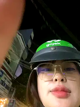 Snapshot of __BabyShowPublic__ chatting on November 9, 3:32 pm BabyShowPublic online show from November 9, 3:32 pm