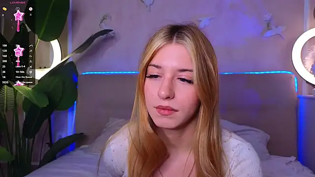 Snapshot of BonnieWalton chatting on November 17, 8:42 am BonnieWalton online show from November 17, 8:42 am