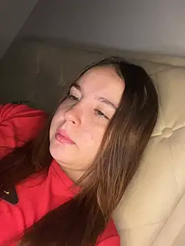 m0ranguinh0s2 online show from June 15, 4:20 pm