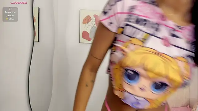 Snapshot of ebony_petite-69 chatting on October 16, 7:04 pm ebony petite-69 online show from October 16, 7:04 pm