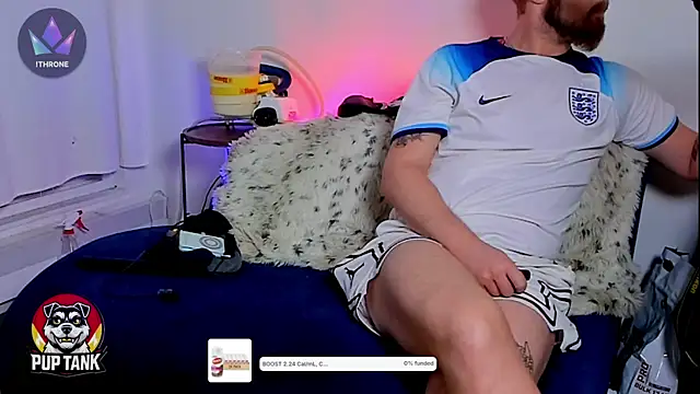 Snapshot of puptank chatting on November 30, 9:46 am puptank online show from November 30, 9:46 am