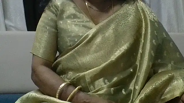 mallu-lover online show from May 25, 4:24 pm