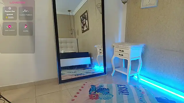 Snapshot of Miladiosa chatting on October 26, 12:11 pm Miladiosa online show from October 26, 12:11 pm