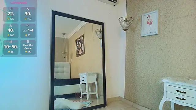 Snapshot of Miladiosa chatting on November 5, 12:05 pm Miladiosa online show from November 5, 12:05 pm