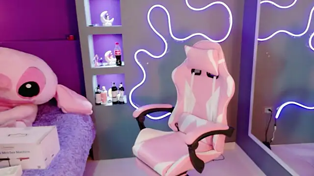 amy miller1 online show from March 13, 8:26 pm