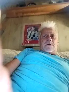 Snapshot of fischnet chatting on October 21, 1:06 am fischnet online show from October 21, 1:06 am