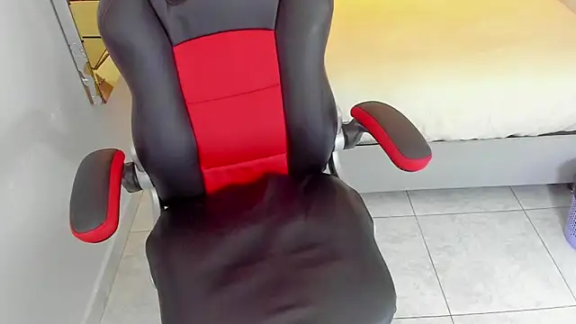 Snapshot of ALISSON_BARKER chatting on October 22, 7:13 pm ALISSON BARKER online show from October 22, 7:13 pm