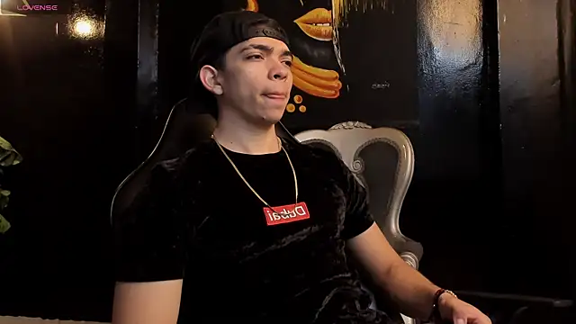 Eryonbradley online show from November 20, 11:21 am