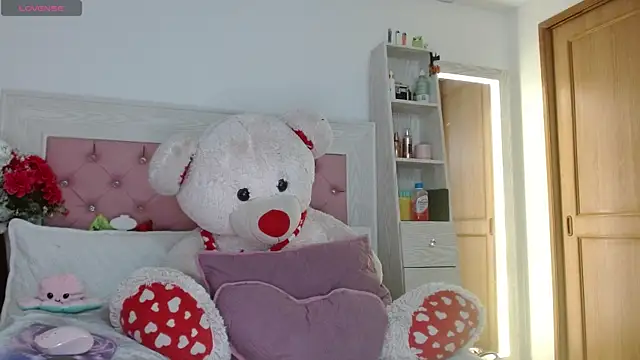 Snapshot of Ayleen_m chatting on October 20, 1:50 am Ayleen m online show from October 20, 1:50 am