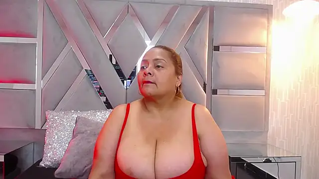 Snapshot of MonzerratBoyer chatting on November 23, 5:57 pm MonzerratBoyer online show from November 23, 5:57 pm