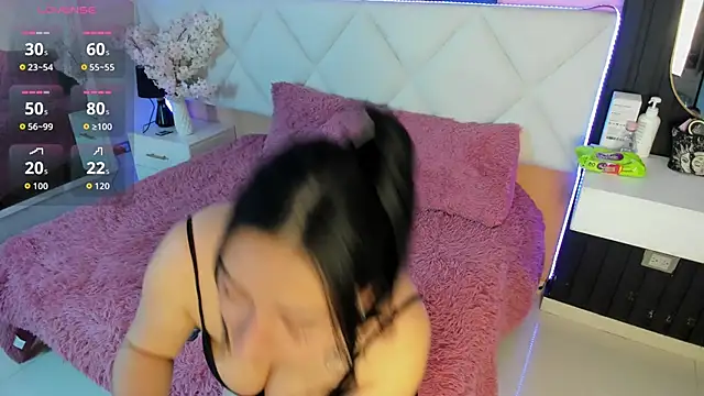 Snapshot of veronica_hill_ chatting on September 11, 3:39 am veronica hill online show from September 11, 3:39 am