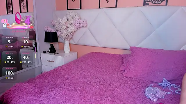 Snapshot of veronica_hill_ chatting on November 19, 3:17 am veronica hill online show from November 19, 3:17 am