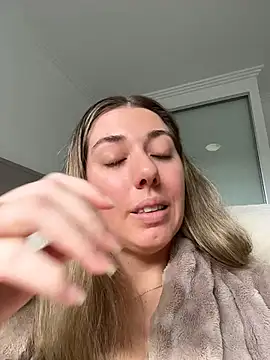 louiseberkeley online show from July 1, 2:02 am