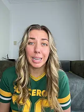 louiseberkeley online show from July 9, 1:20 am