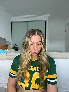 louiseberkeley online show from July 19, 1:42 am