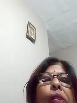 Snapshot of mileesha chatting on November 20, 6:29 pm mileesha online show from November 20, 6:29 pm