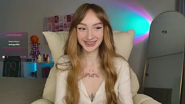 Snapshot of Lunainnk chatting on November 8, 1:17 am Lunainnk online show from November 8, 1:17 am