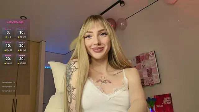 Snapshot of Lunainnk chatting on December 4, 12:20 am Lunainnk online show from December 4, 12:20 am