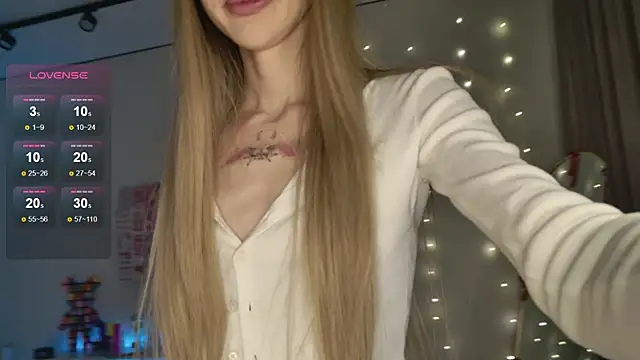 Snapshot of Lunainnk chatting on January 18, 2:04 am Lunainnk online show from January 18, 2:04 am