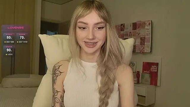 Snapshot of Lunainnk chatting on February 22, 7:01 pm Lunainnk online show from February 22, 7:01 pm