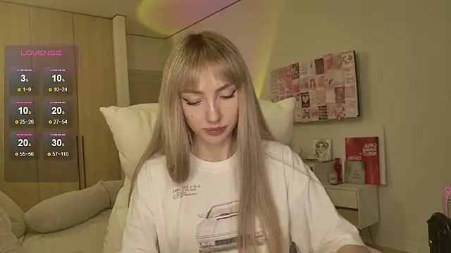 Snapshot of Lunainnk chatting on February 23, 7:22 pm Lunainnk online show from February 23, 7:22 pm