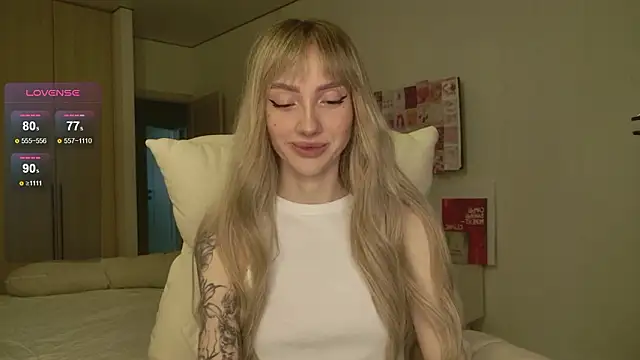 Snapshot of Lunainnk chatting on February 27, 10:32 pm Lunainnk online show from February 27, 10:32 pm