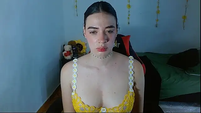 Snapshot of sajecrismaa chatting on May 27, 8:17 pm sajecrismaa online show from May 27, 8:17 pm