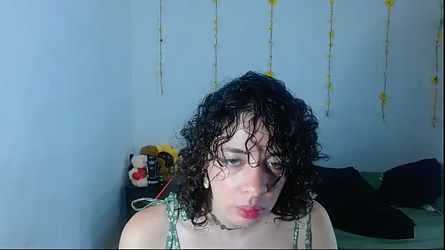 Snapshot of sajecrismaa chatting on May 31, 4:14 pm sajecrismaa online show from May 31, 4:14 pm