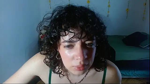 Snapshot of sajecrismaa chatting on June 4, 8:04 pm sajecrismaa online show from June 4, 8:04 pm