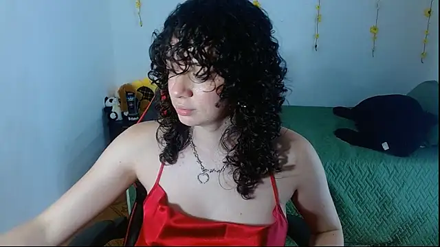 Snapshot of sajecrismaa chatting on June 19, 9:18 pm sajecrismaa online show from June 19, 9:18 pm