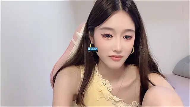 Snapshot of R_R6 chatting on September 14, 7:35 pm R R6 online show from September 14, 7:35 pm