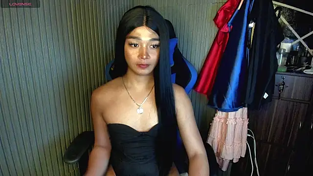 Snapshot of TrinityFucksYou chatting on June 7, 4:11 pm TrinityFucksYou online show from June 7, 4:11 pm