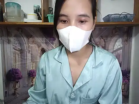 Snapshot of Linda-24 chatting on November 19, 6:30 pm Linda-24 online show from November 19, 6:30 pm