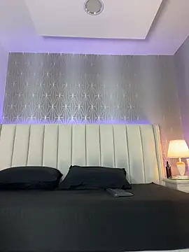 Mia-Medina online show from July 19, 7:39 pm