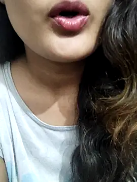 Snapshot of Cute_pinkii chatting on November 6, 8:10 pm Cute pinkii online show from November 6, 8:10 pm