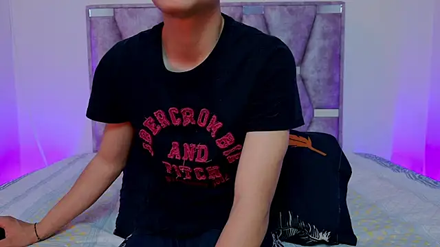 Snapshot of lana_and_liam_ chatting on September 12, 10:26 am lana and liam online show from September 12, 10:26 am