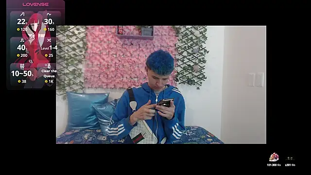 Snapshot of iam_lukas__ chatting on September 23, 3:09 am iam lukas online show from September 23, 3:09 am