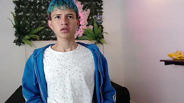 Snapshot of iam_lukas__ chatting on October 3, 2:41 am iam lukas online show from October 3, 2:41 am